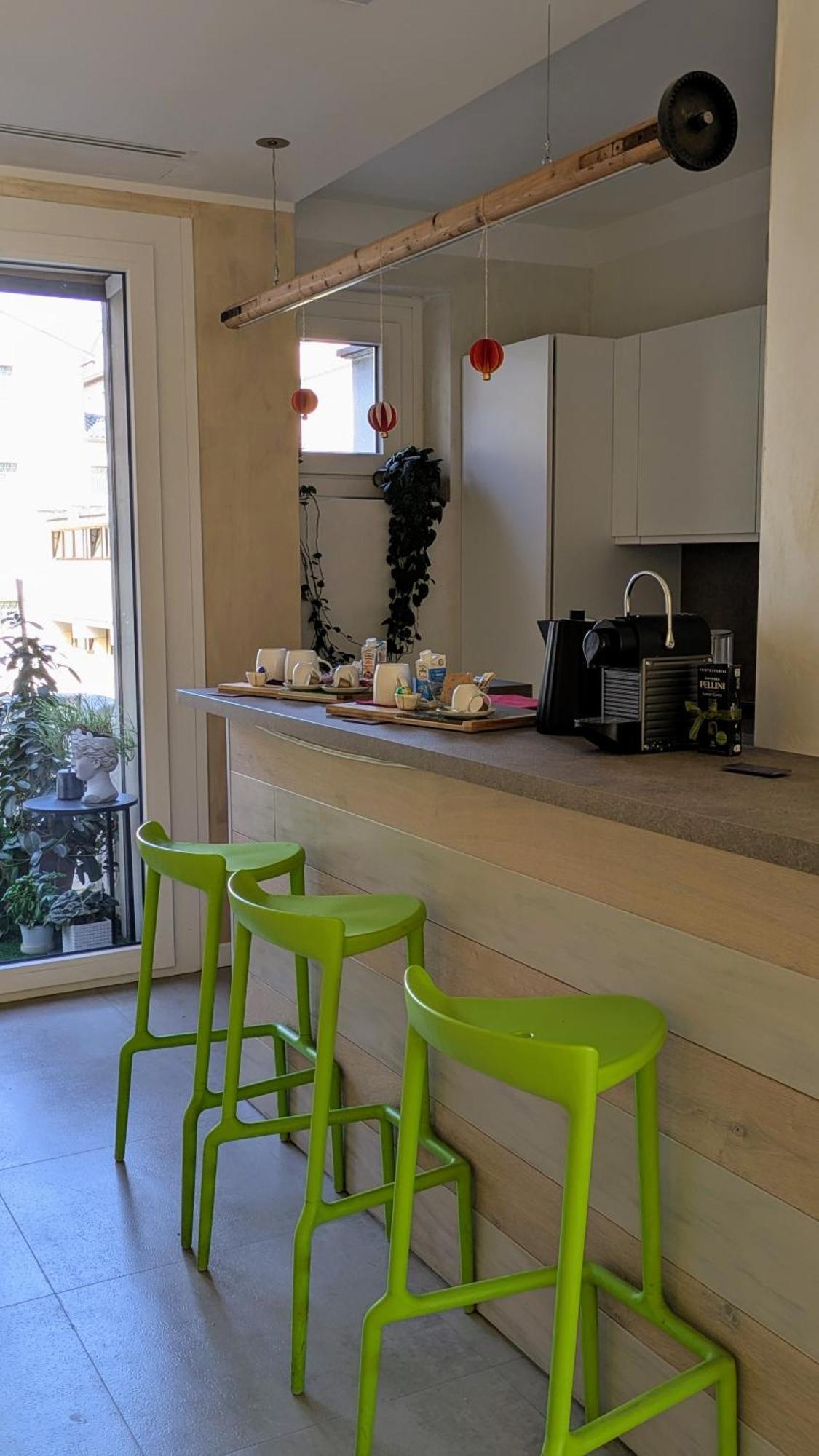T-Rooms Басано дел Грапа Екстериор снимка